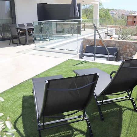 Brand New Apartment With Private Pool Njivice Luaran gambar