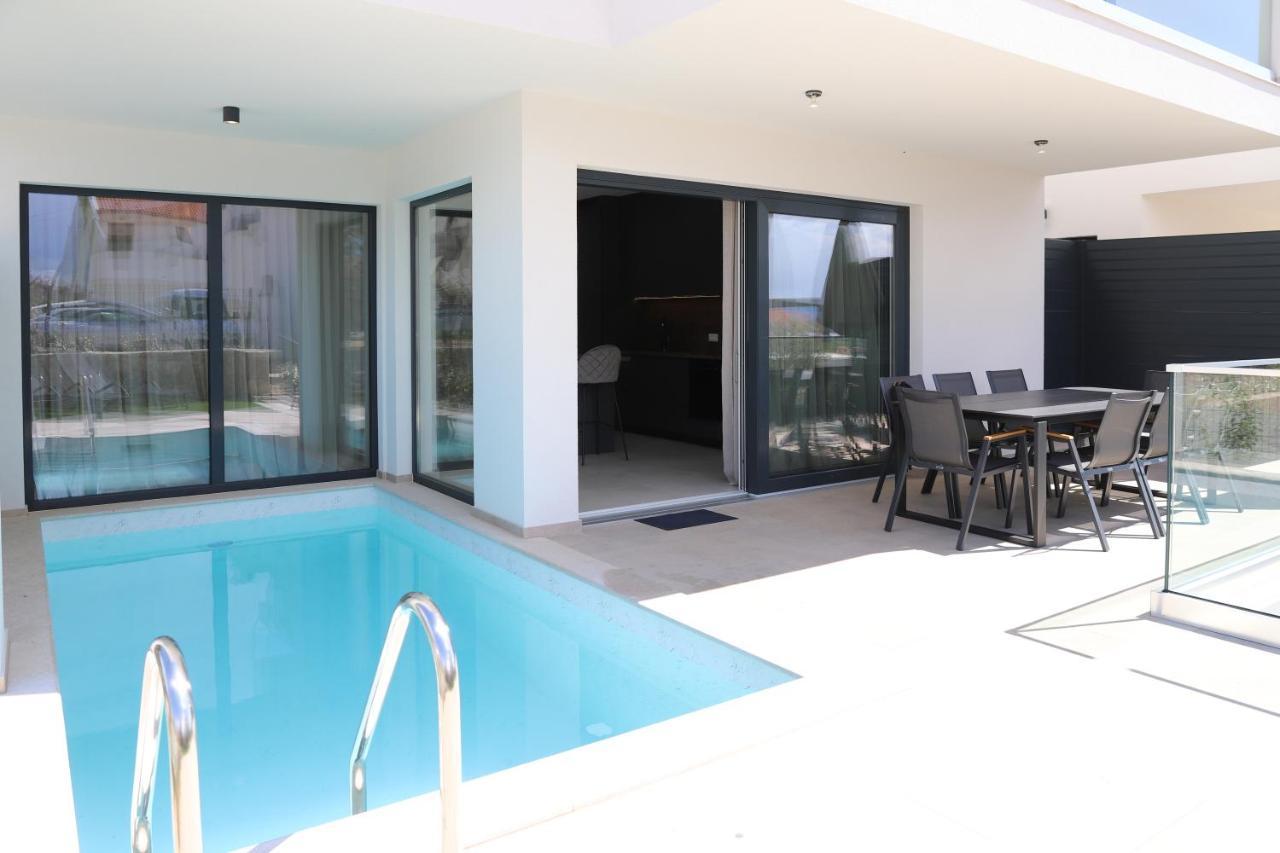 Brand New Apartment With Private Pool Njivice Luaran gambar