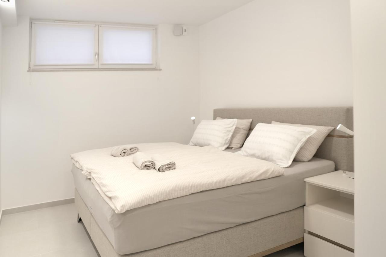 Brand New Apartment With Private Pool Njivice Luaran gambar