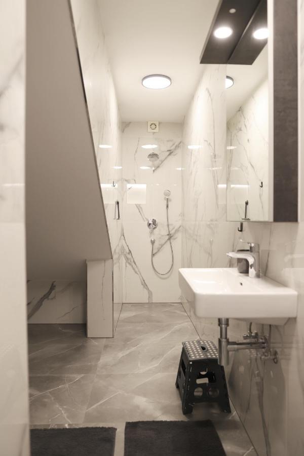 Brand New Apartment With Private Pool Njivice Luaran gambar