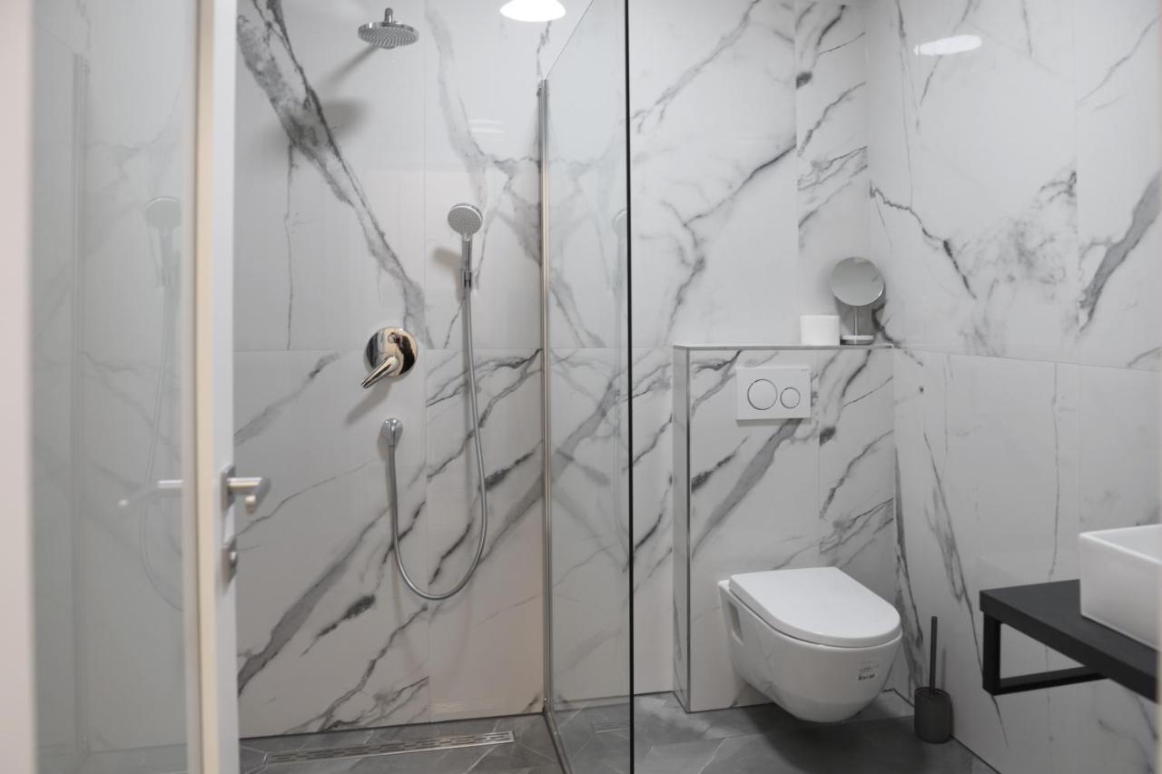 Brand New Apartment With Private Pool Njivice Luaran gambar